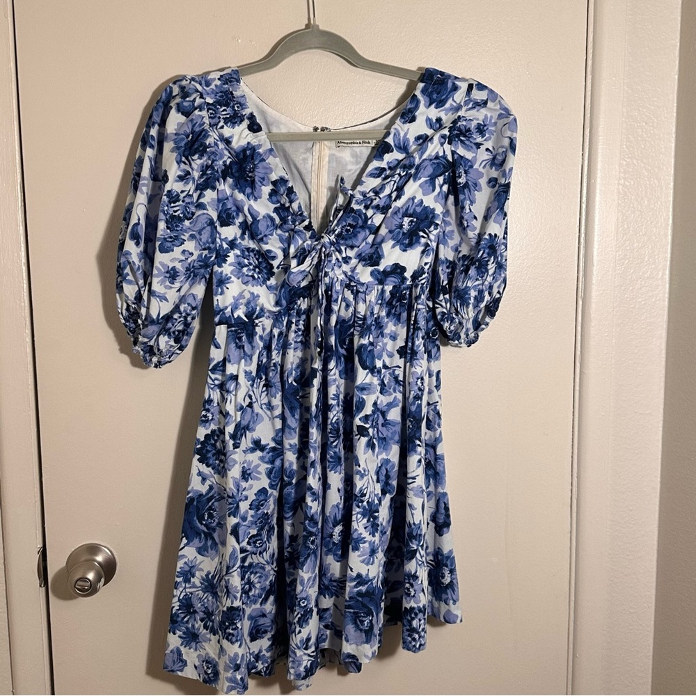 Abercrombie Floral Blue Dress - Picture 2 of 10